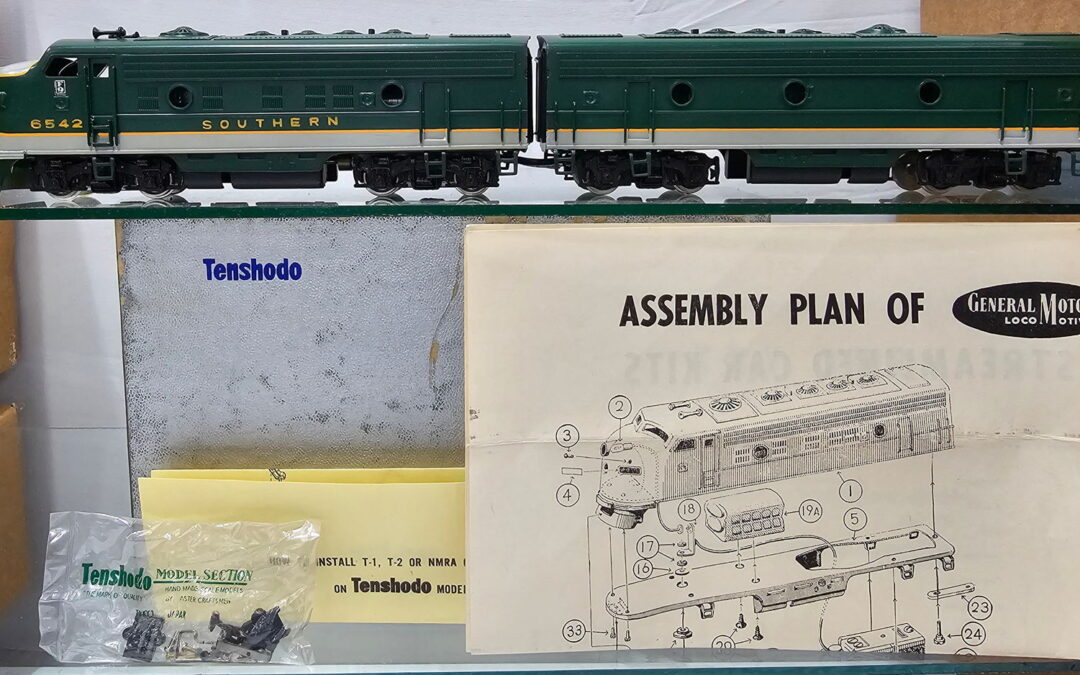 Tenshodo HO EMD F-9 Southern Diesel No.131/132